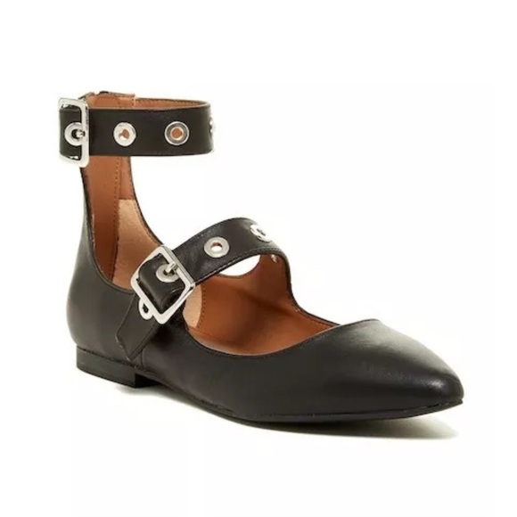 Steve Madden Shoes - Steve Madden Black Pointed-toe Grommet Flats